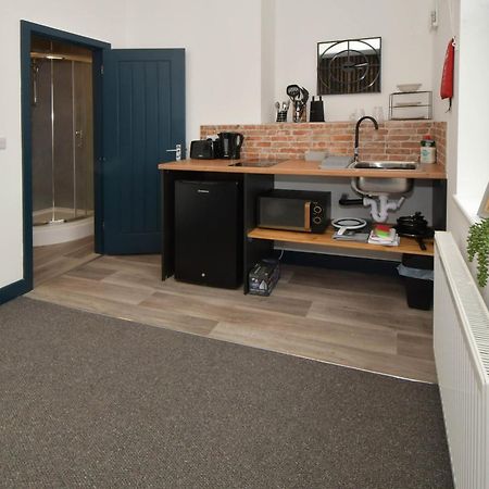 Stay At Shobnall Road Rooms And Studios Burton Екстериор снимка