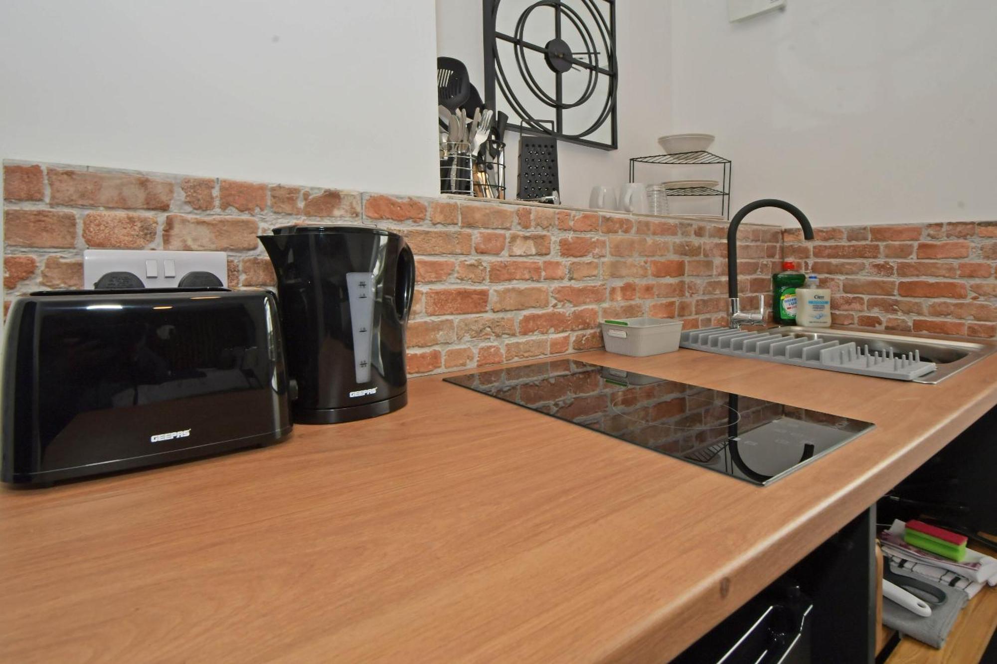 Stay At Shobnall Road Rooms And Studios Burton Екстериор снимка