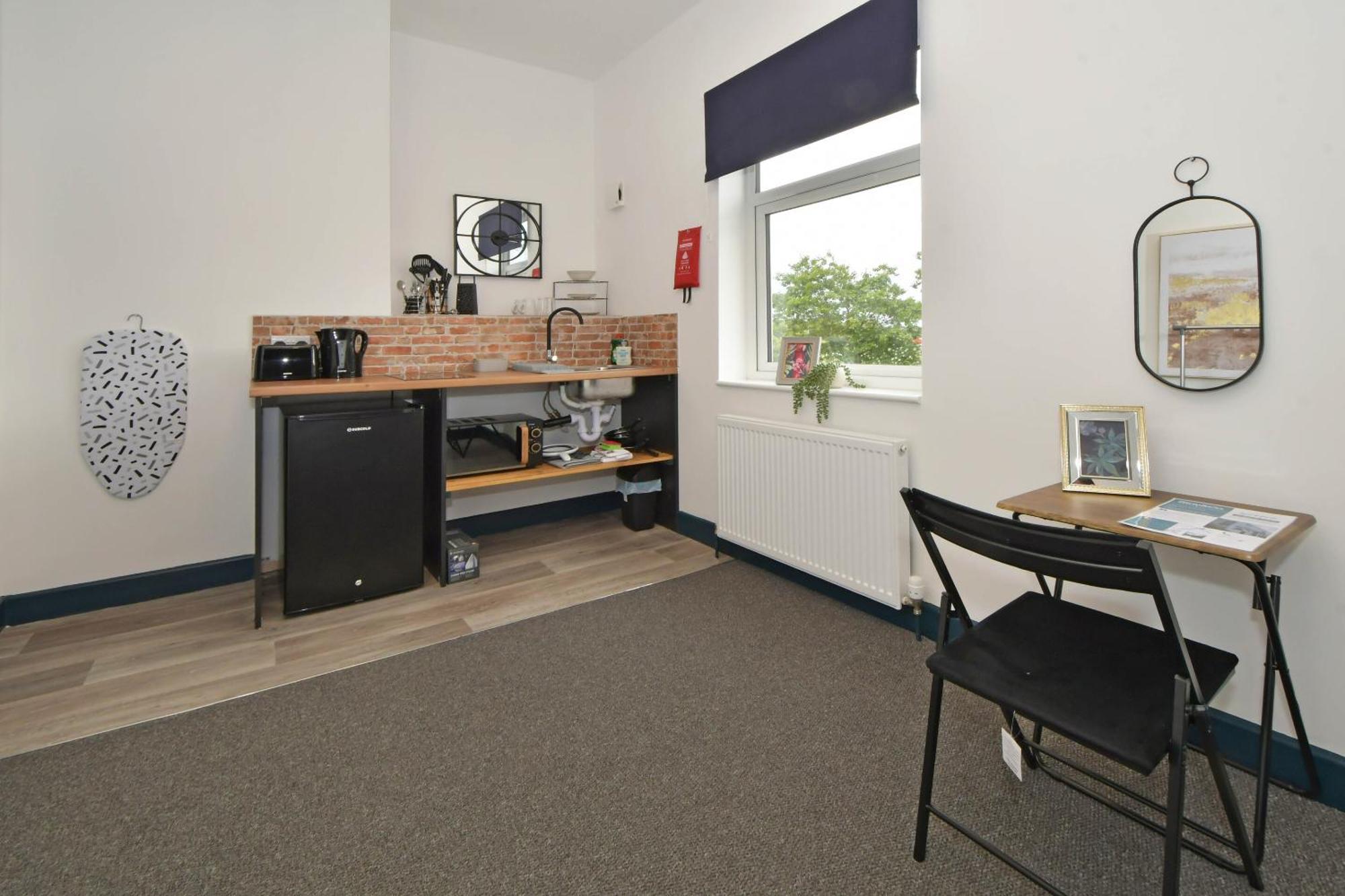 Stay At Shobnall Road Rooms And Studios Burton Екстериор снимка
