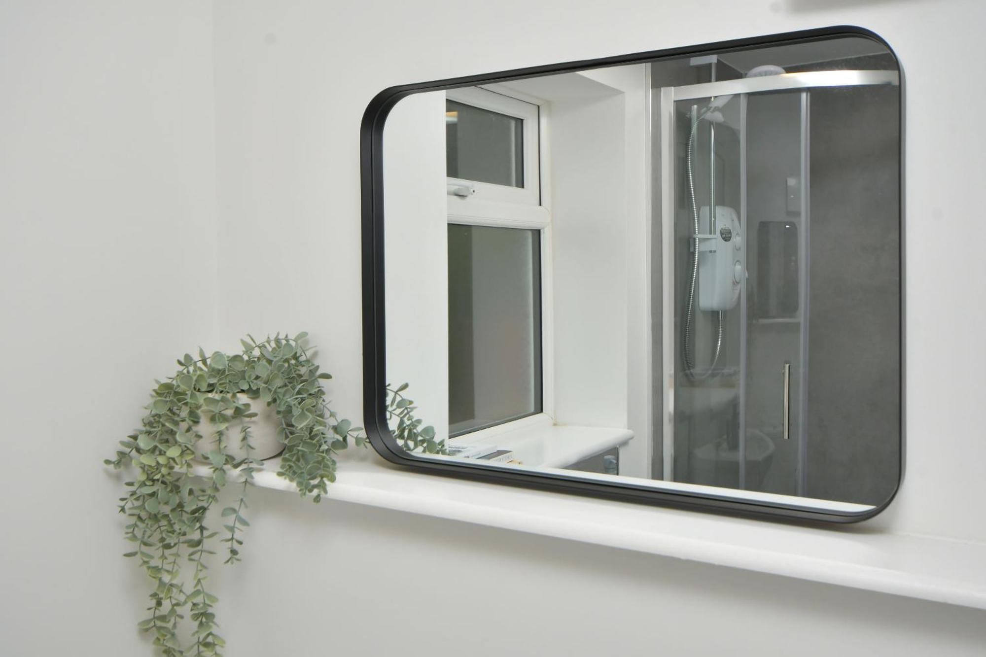 Stay At Shobnall Road Rooms And Studios Burton Екстериор снимка