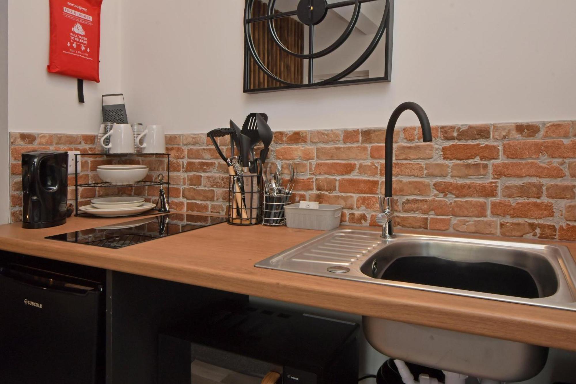 Stay At Shobnall Road Rooms And Studios Burton Екстериор снимка